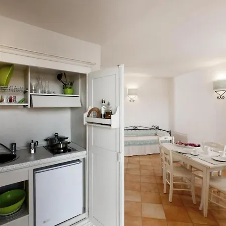 Hébergement de vacances Vignola Baia Dei Mirti B4 *